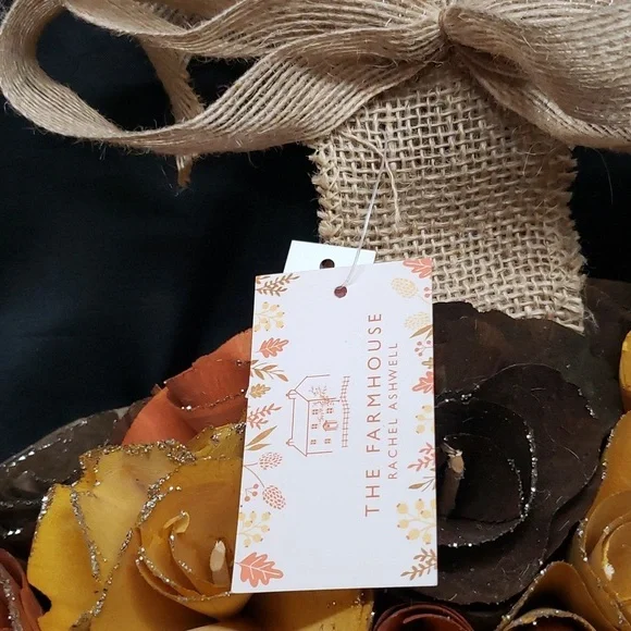 The Farmhouse Rachel Ashwell NWT Glittered Wood Curl Flowers Wreath - Picture 3 of 5